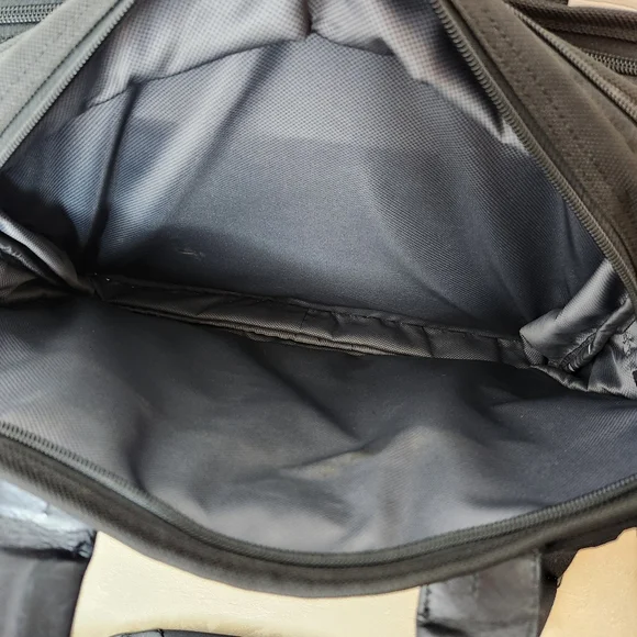 Tumi Expandable Briefcase Laptop Messenger Bag Black - Picture 8 of 16